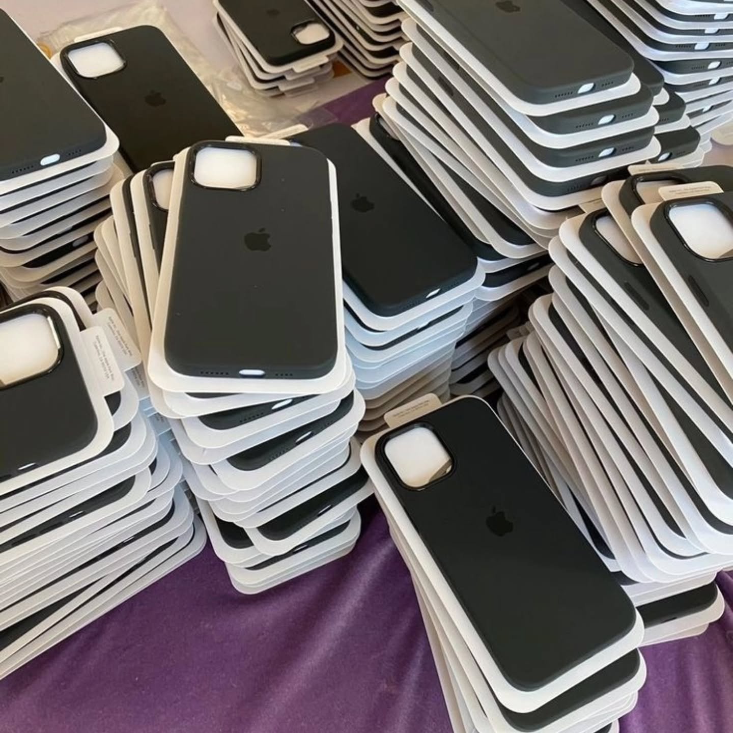 Wholesale Cell Phone Accessories Pallets - Image 4