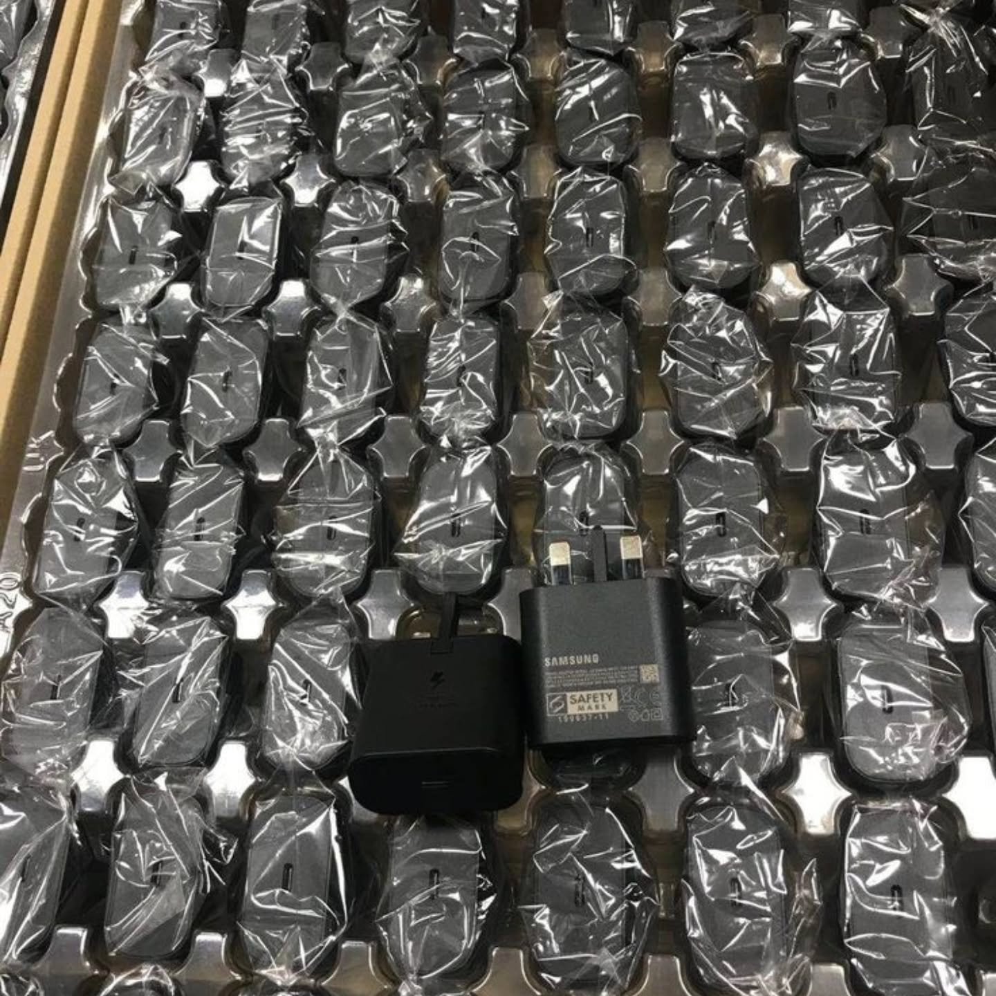 Wholesale Cell Phone Accessories Pallets - Image 5