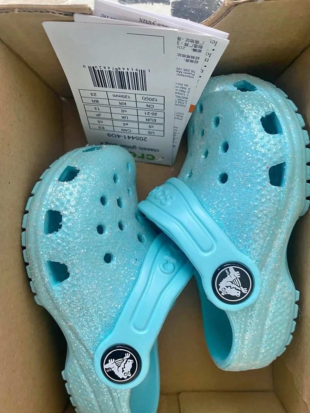 Crocs Pallets for Footwear Resellers - Image 2