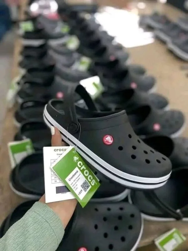 Crocs Pallets for Footwear Resellers - Image 8