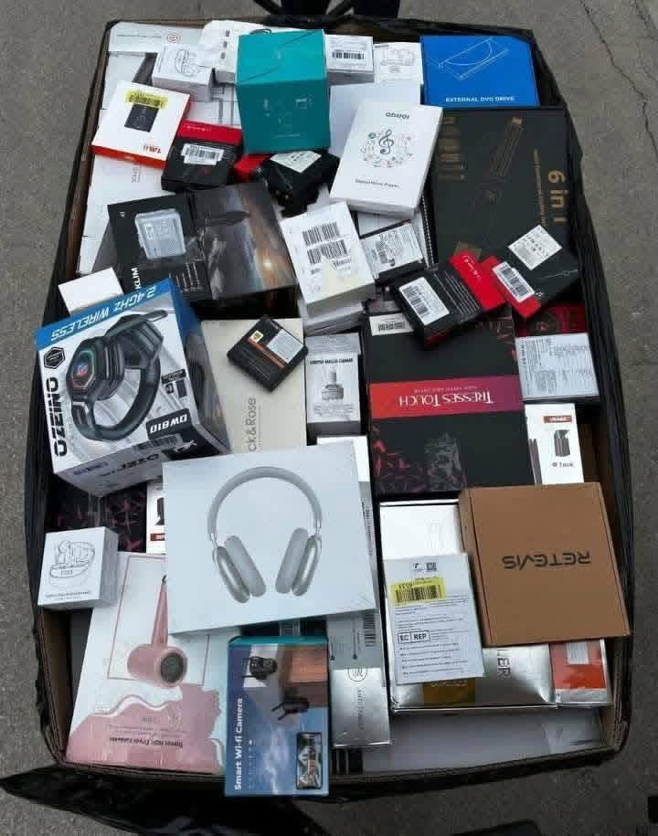 Premium Wholesale Headphone Pallets for Resellers - Image 2